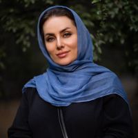 آزاده رستمی