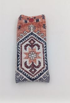 کاور‌عینک پارچه‌ای دکمه‌دار (انارچاپ) طرح گلیم