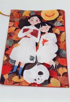 کاور کتاب مخملی سایز 28*20 (انار چاپ) دو‌دختر