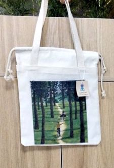 کیف پارچه‌ای جیب دار 32*32 (طرح دوچرخه سواری در جنگل،کد 2130)