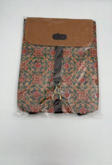 کوله‌پشتی سر خونه دار باروک لیام - (گل مربع قرمز سبز)