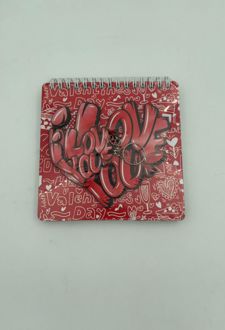 دفتریادداشت 14*14 همراه جاسوئیچی دلجو (دکمه) - love