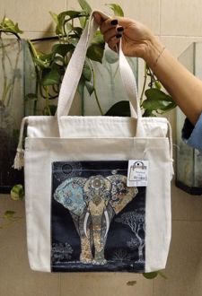 کیف پارچه‌ای جیب‌دار 32*32 (طرح فیل،کد 2125)