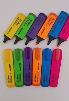 علامت زن بدنه کلاسیک نئون (فسفری) اسکول فنز - (زرد)