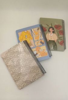 دفتر 100 برگ وزیری سیمی جلد سخت آبرنگ (طرح سبز و کرم)