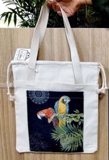 کیف پارچه‌ای جیب‌دار 31*31 (طرح طوطی،کد 2126)