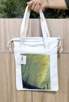 کیف پارچه‌ای جیب دار 34*34 (طرح کرانه جنگل،کد 2128 )